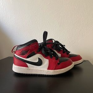 Air Jordan 1 Blk/white/red 11c